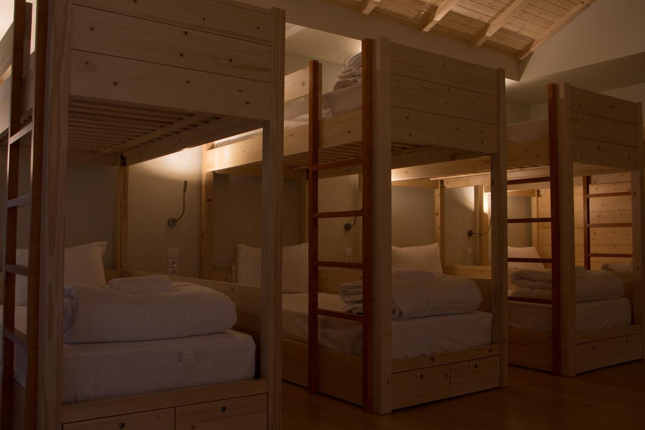Feira Hostel & Suites Санта Мария да Фейра Екстериор снимка