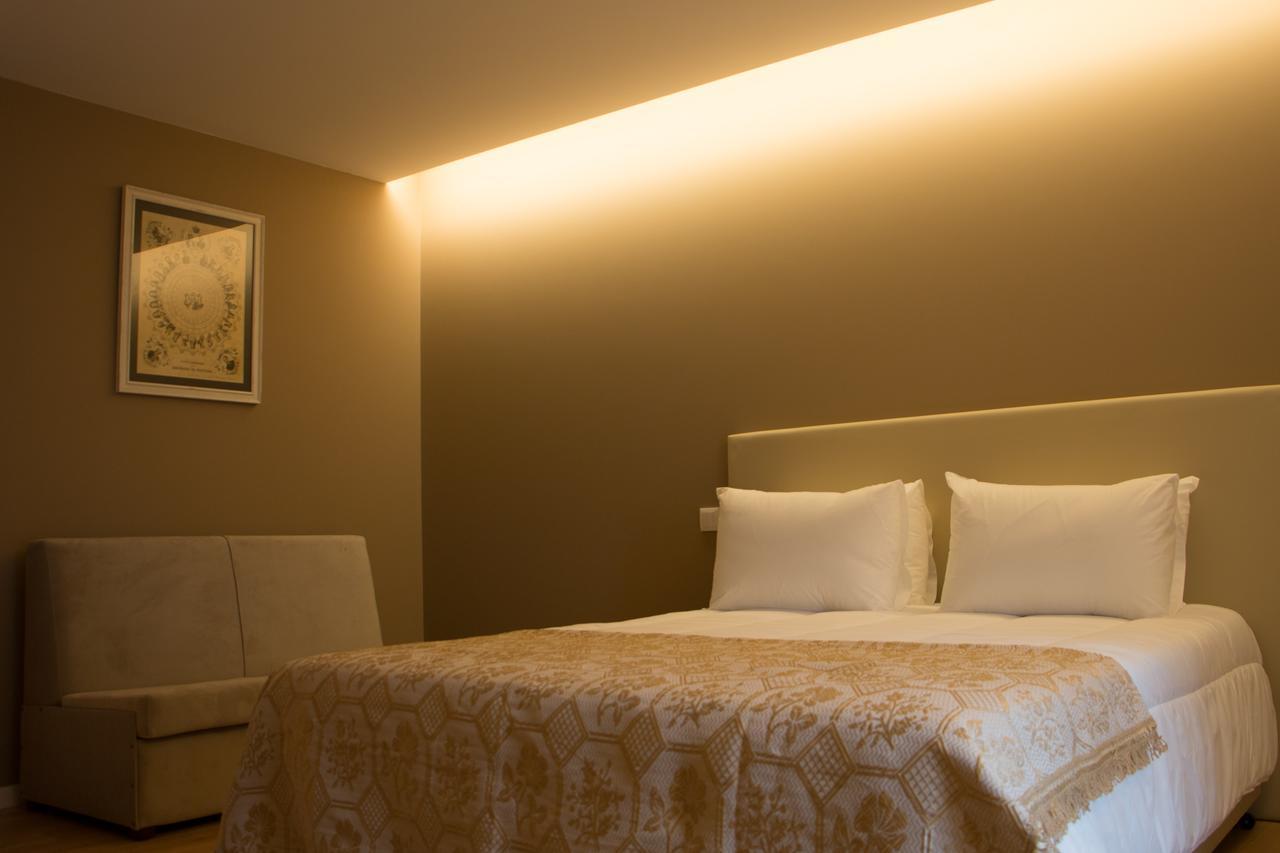 Feira Hostel & Suites Санта Мария да Фейра Екстериор снимка